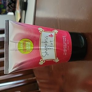 Perfectly Posh Shameless Flirt hand cream